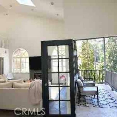 Stunning Mediterranean Mansion In Laurel Canyon Los Angeles Zewnętrze zdjęcie