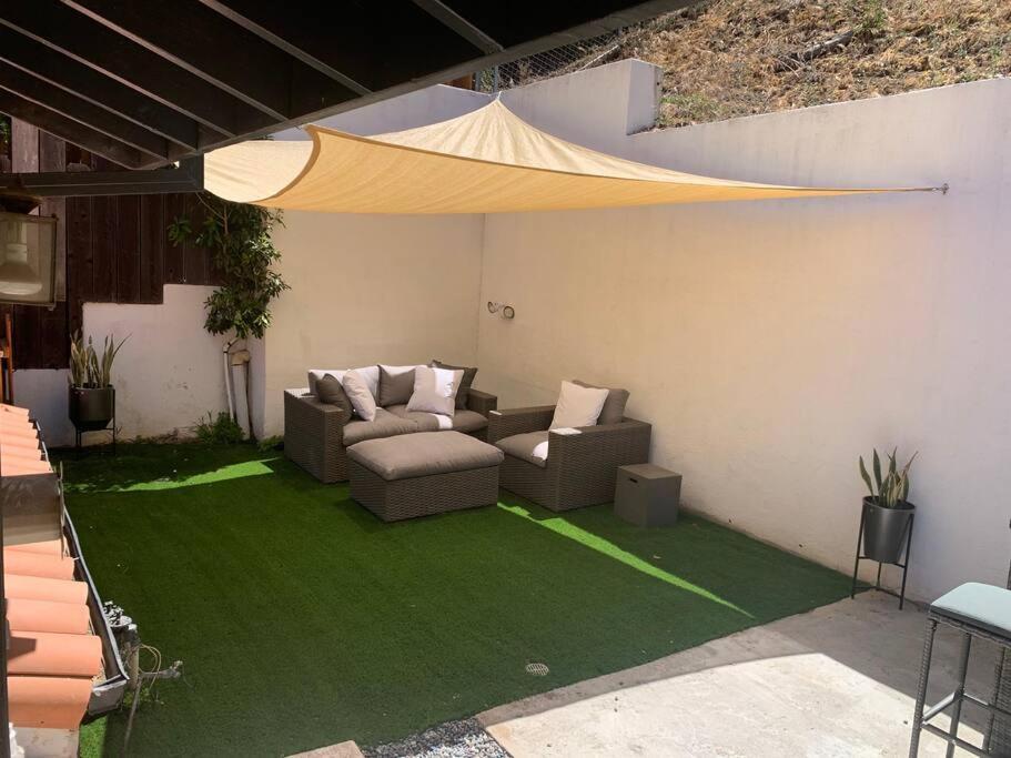 Stunning Mediterranean Mansion In Laurel Canyon Los Angeles Zewnętrze zdjęcie
